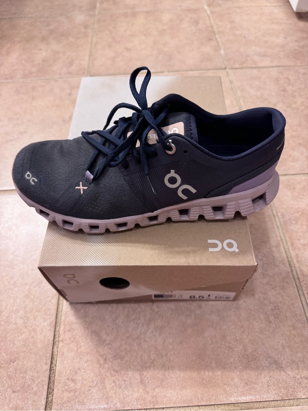 On Women's Running Shoes Cloud X 3 - Size 8.5 - Picture 4 of 12